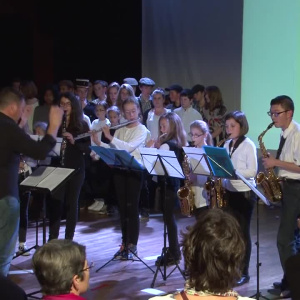 spectacle à l'arriere du front 9